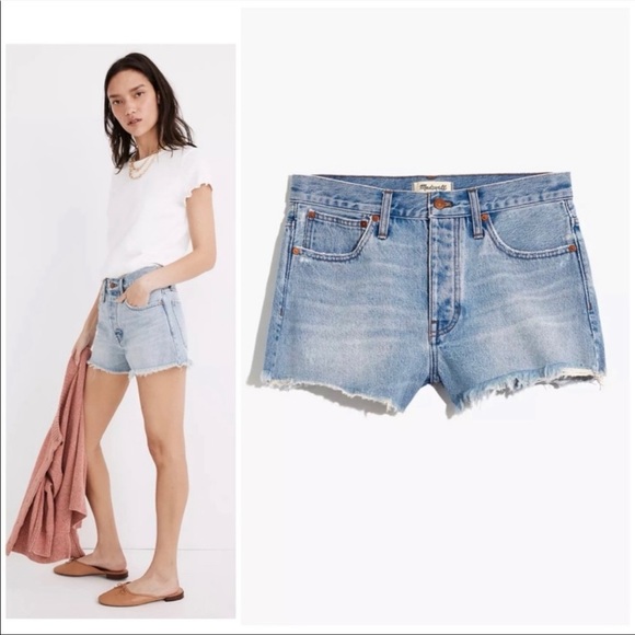 Madewell Relaxed Denim Shorts in Cedarcroft Wash - Picture 14 of 14